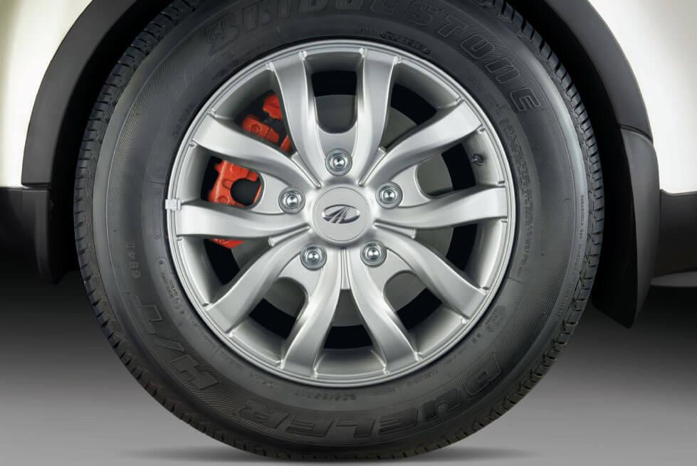 hd-mahindra_xuv500_sportz_limited_edition_la_classe_1-3