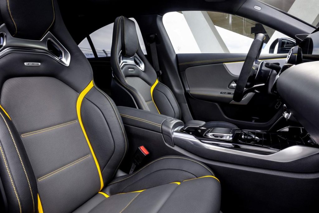 hd-mercedes_amg_a_45_4maticplus_et_cla_45_4maticplus_les_enfants_terribles_2-1