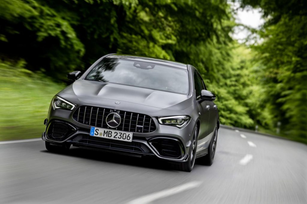 hd-mercedes_amg_a_45_4maticplus_et_cla_45_4maticplus_les_enfants_terribles_3-25