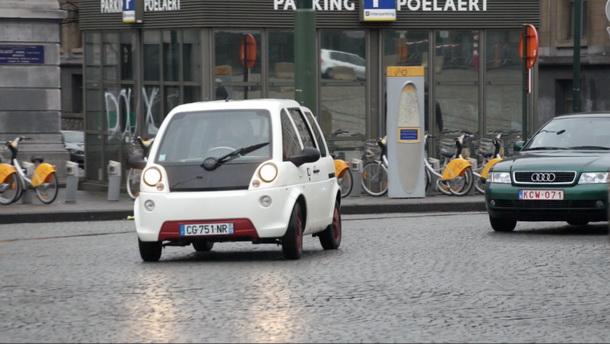 hd-mia_electric_renat_de_ses_cendres_en_suisse_1-2