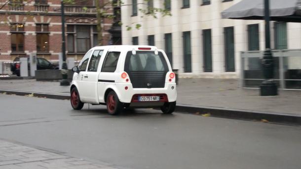 hd-mia_electric_renat_de_ses_cendres_en_suisse_1-3