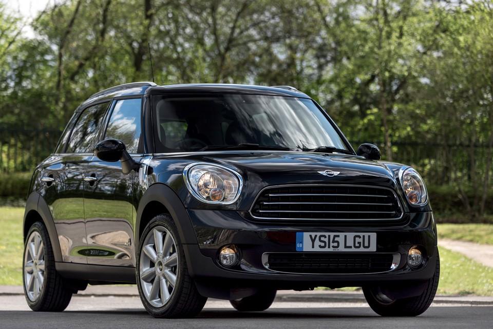 hd-mini_countryman_business_1-3