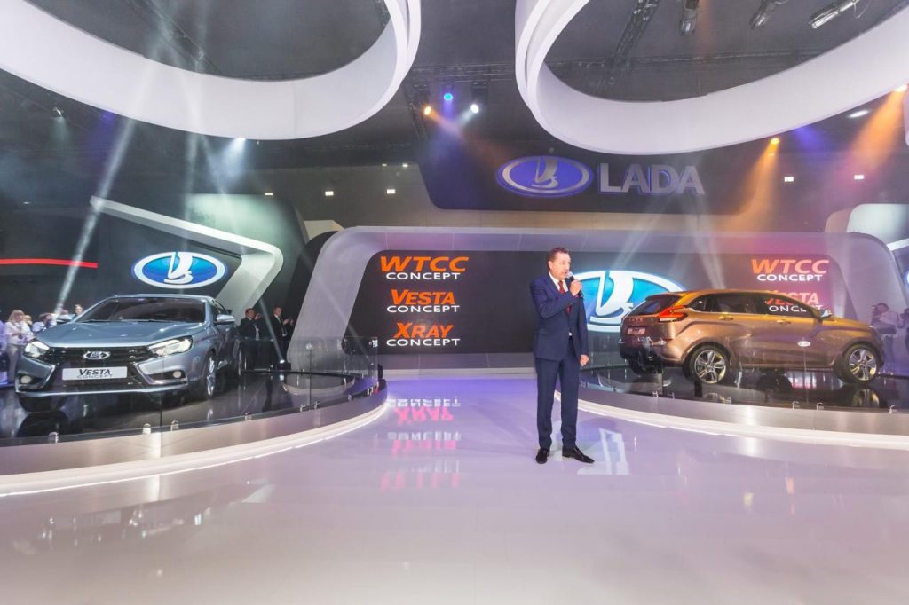 hd-moscou_2014_lada_vesta_et_xray2_concept_1