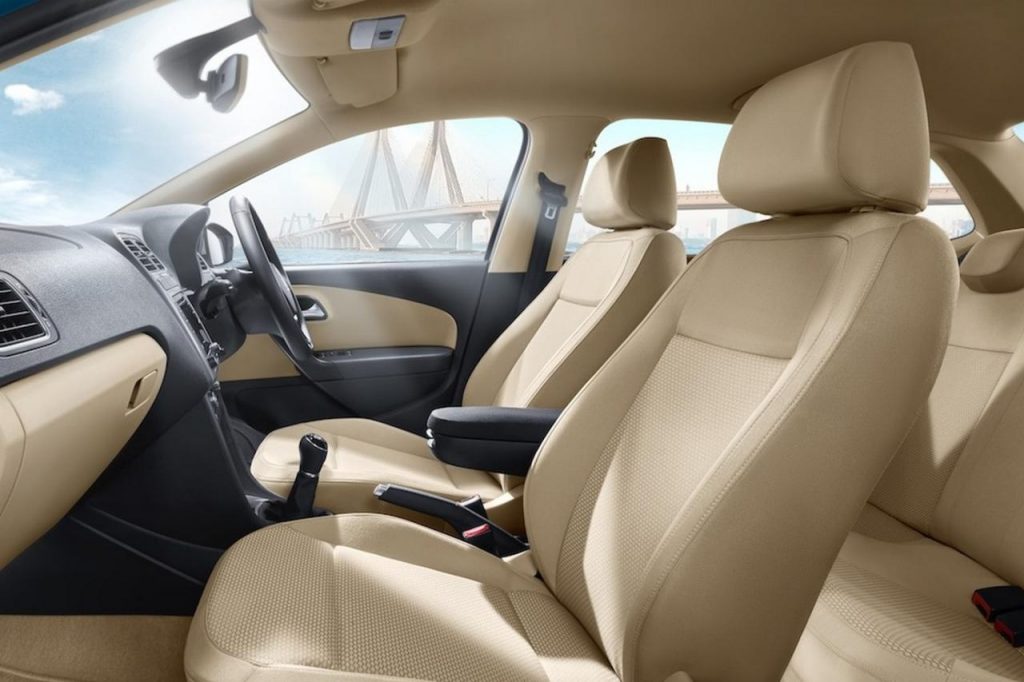 hd-new_delhi_2016_volkswagen_ameo_1-1