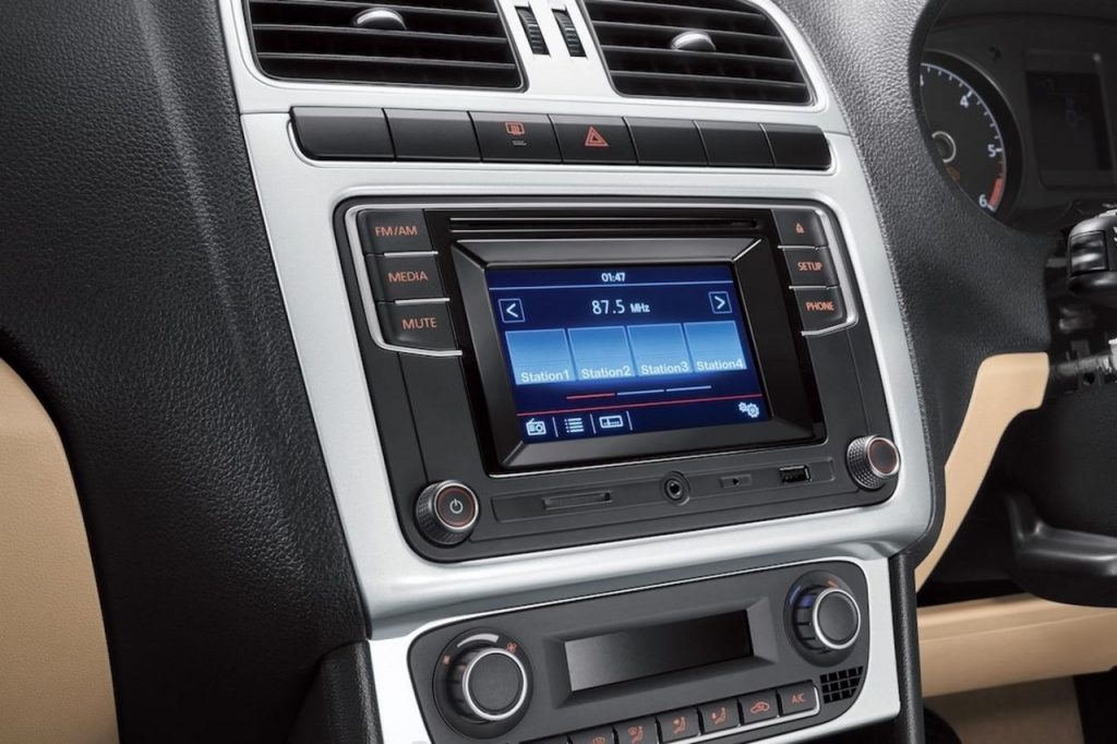 hd-new_delhi_2016_volkswagen_ameo_1-5