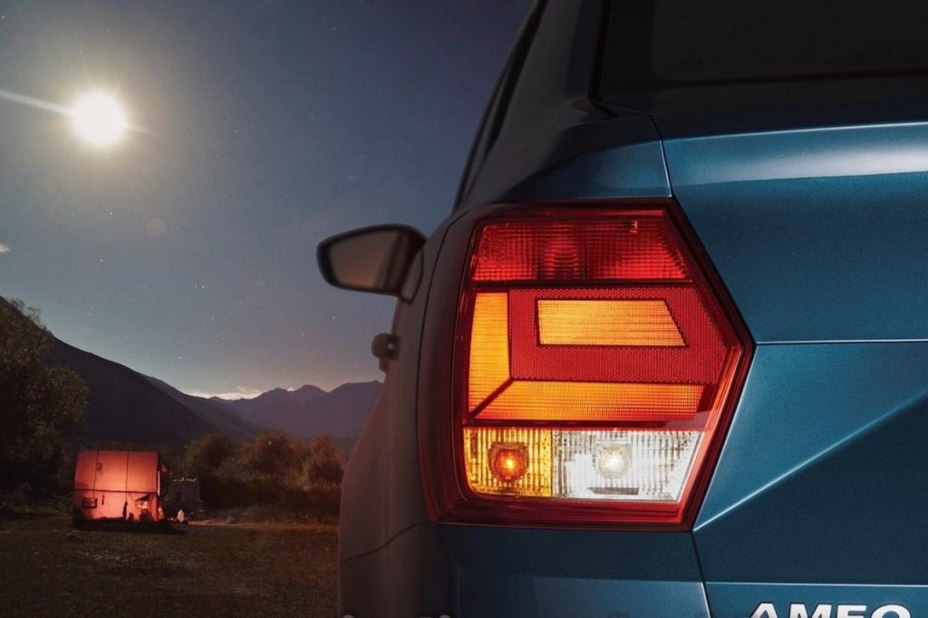 hd-new_delhi_2016_volkswagen_ameo_1-8