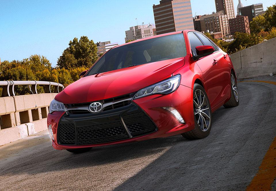 hd-new_york_2014_toyota_camry_1-2