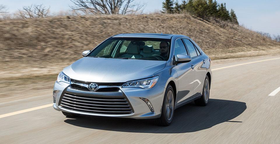 hd-new_york_2014_toyota_camry_1-6