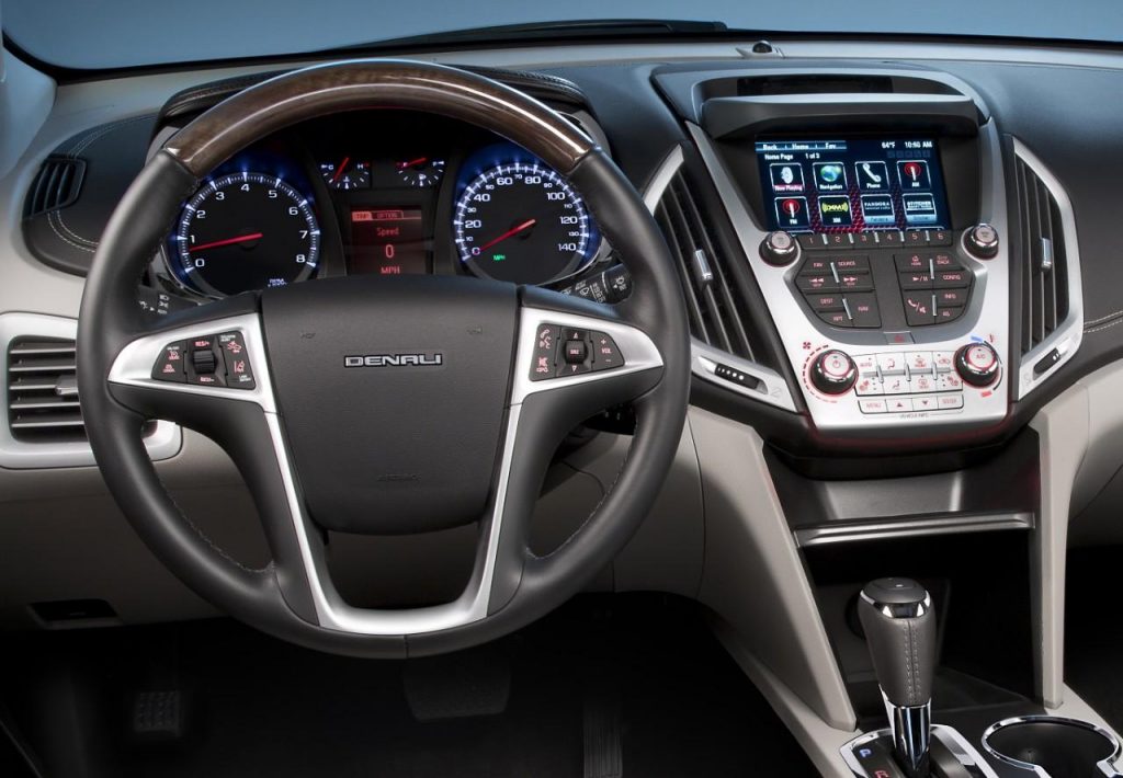 hd-new_york_2015_gmc_terrain_1-2