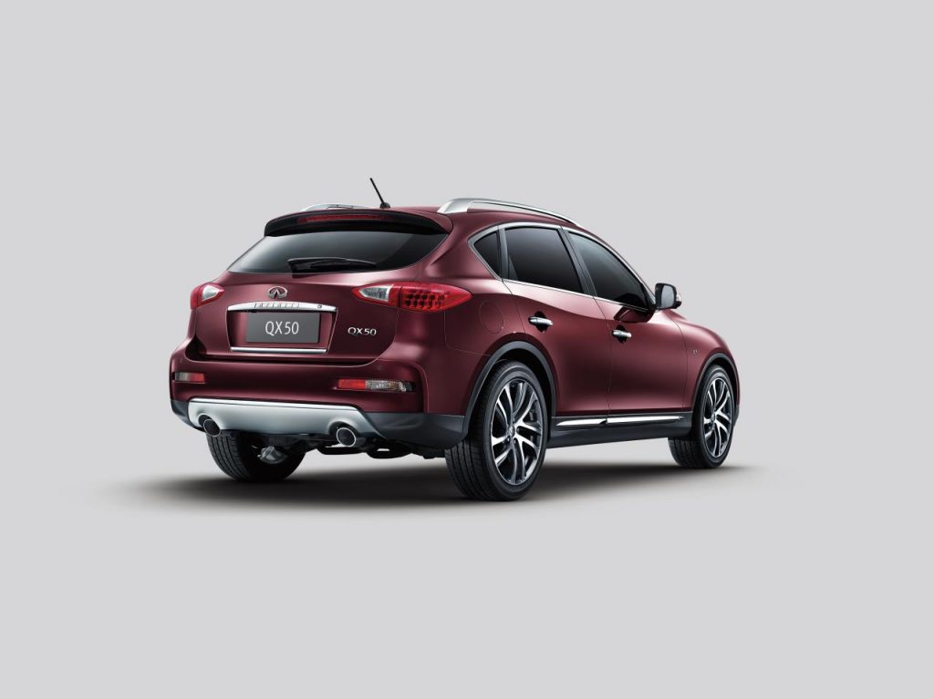 hd-new_york_2015_infiniti_qx50_1-4