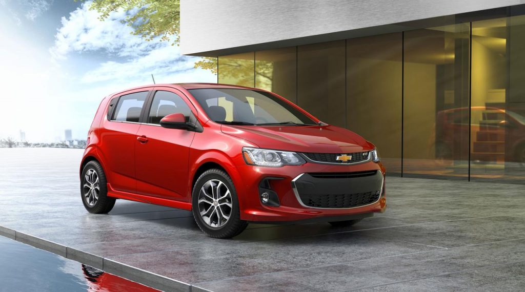 hd-new_york_2016_chevrolet_sonic_1-3