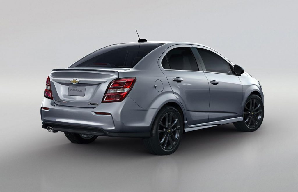 hd-new_york_2016_chevrolet_sonic_1-4