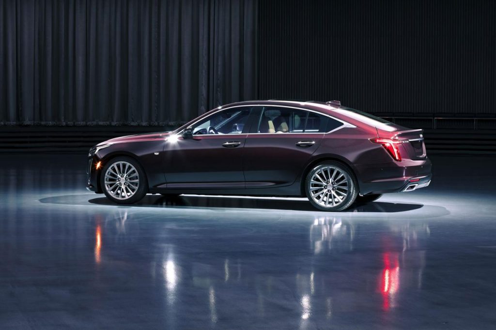 hd-new_york_2019_cadillac_ct5_1-23