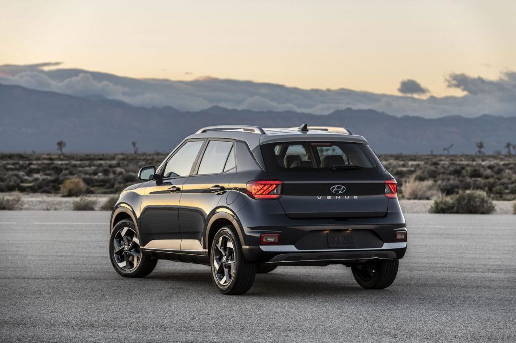 hd-new_york_2019_hyundai_venue_1-9