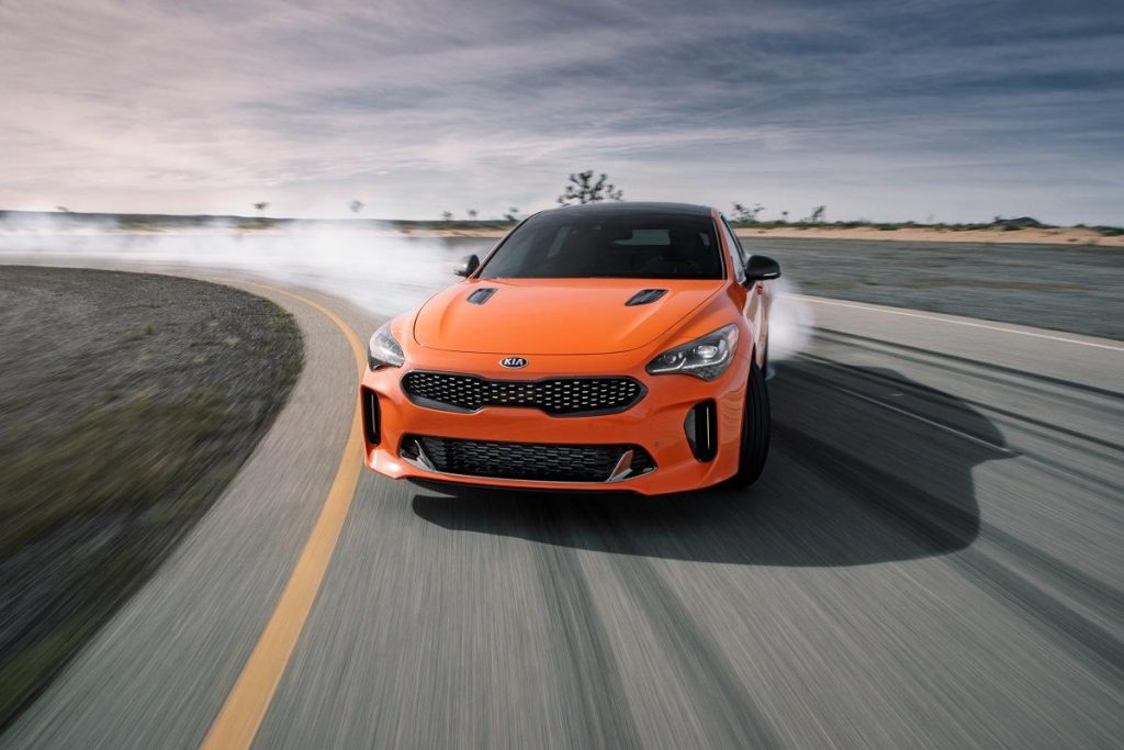 hd-new_york_2019_kia_stinger_gts_le_missile_qui_drifte_1