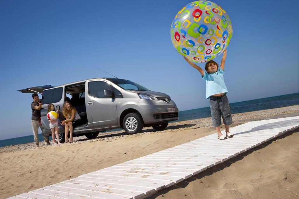 hd-nissan_evalia_summer_edition_le_retour_1-1