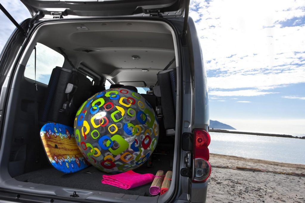 hd-nissan_evalia_summer_edition_le_retour_1-4