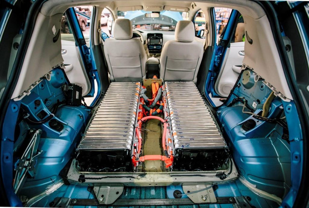 hd-nissan_leaf_48_kwh_un_prototype_de_comptition_1-5