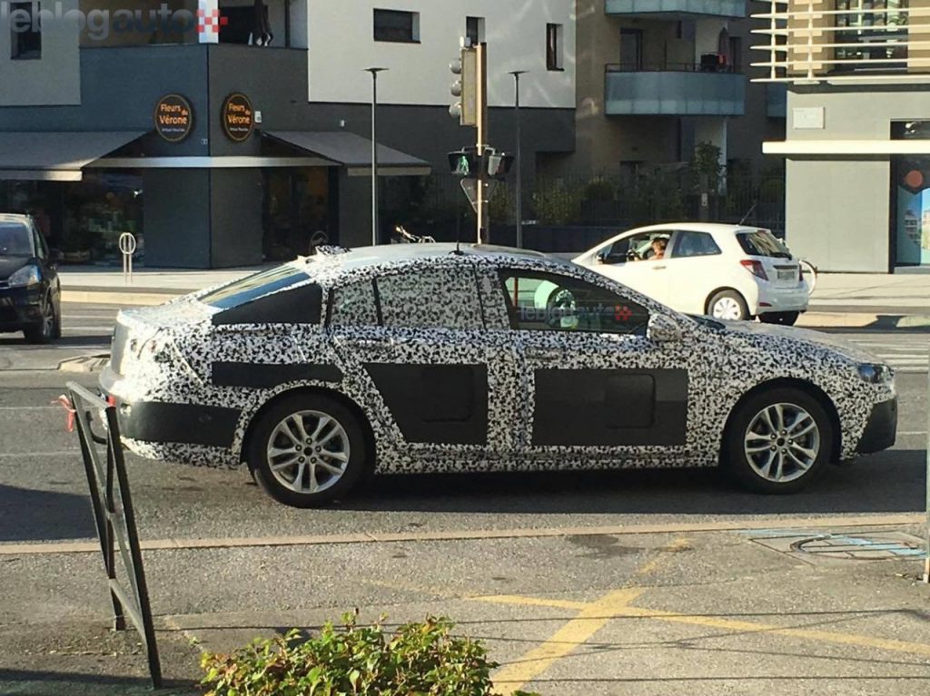 hd-nos_lecteurs_ont_du_talent_ahmet_croise_l_opel_insignia_1-1