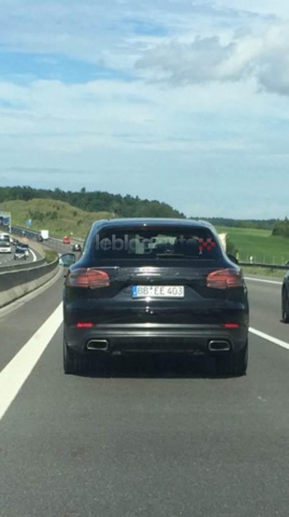 hd-nos_lecteurs_ont_du_talent_christopher_et_le_nouveau_porsche_cayenne_1-2