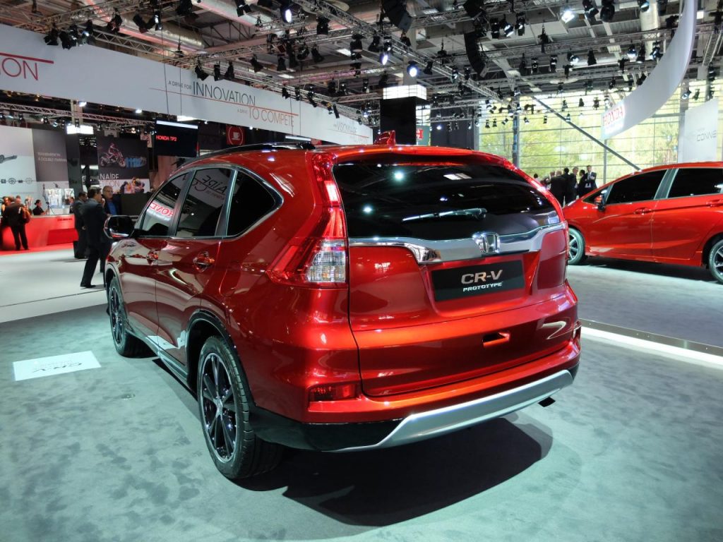 hd-paris_2014_live_honda_cr_v_1-3