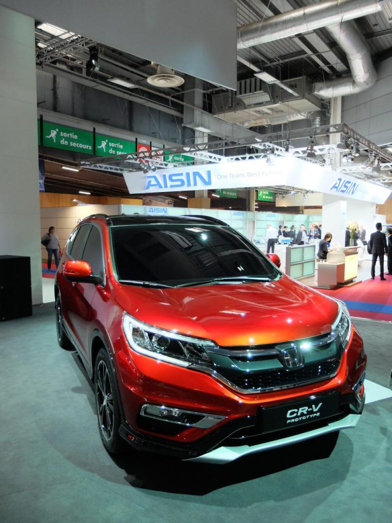 hd-paris_2014_live_honda_cr_v_1