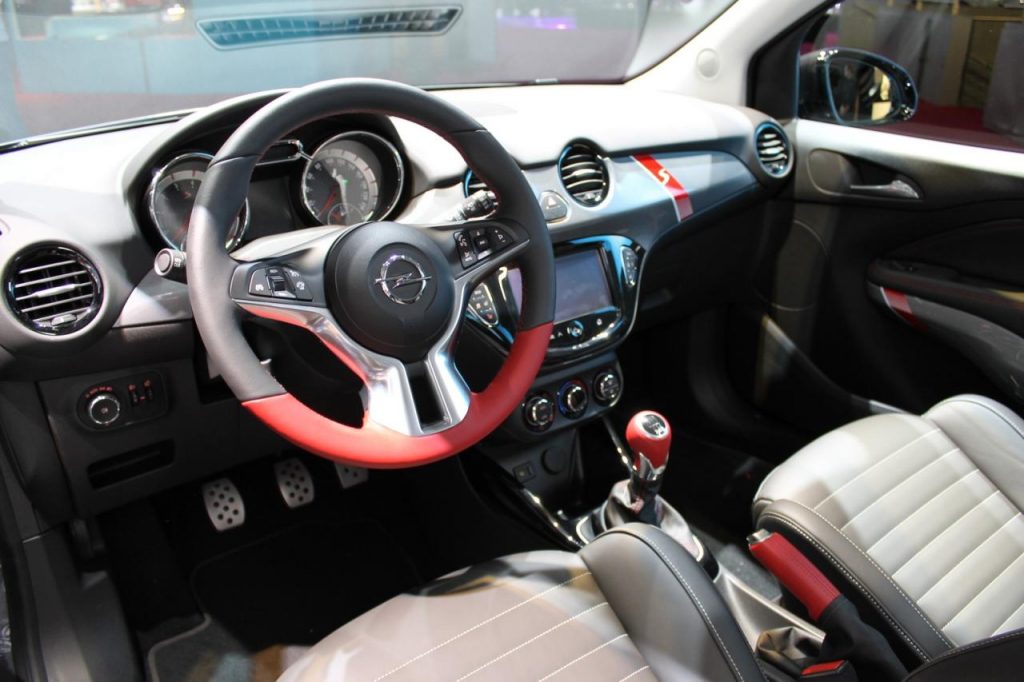 hd-paris_2014_live_opel_adam_s_1-9