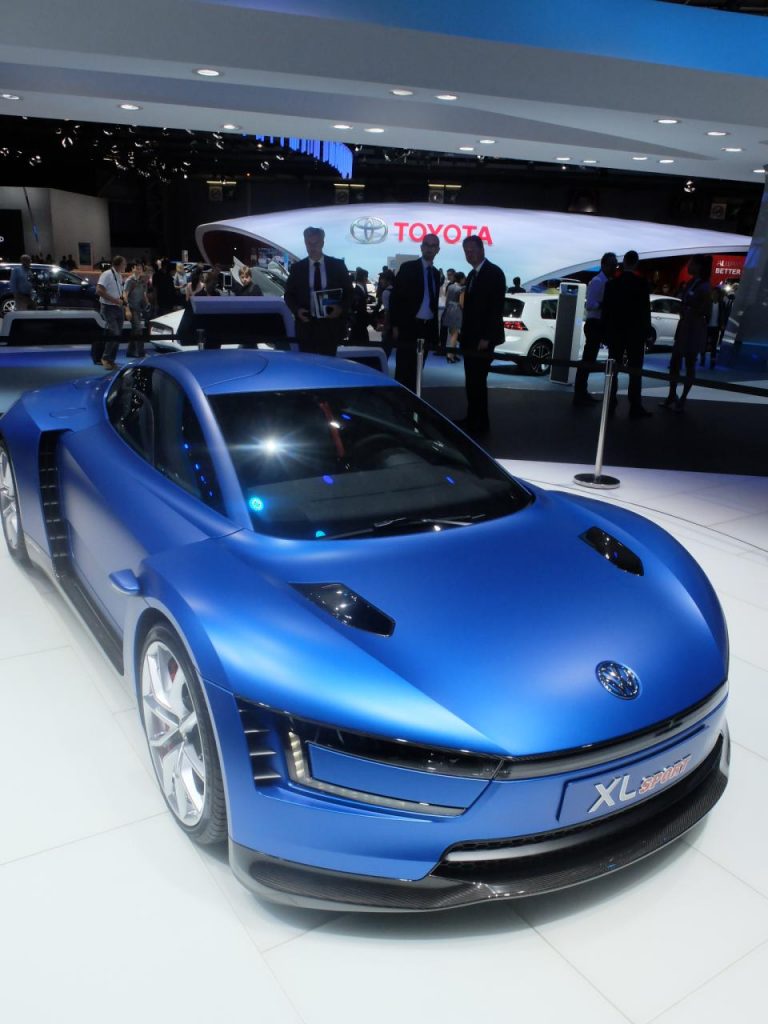 hd-paris_2014_live_vw_xl_sport_ducati_1-1