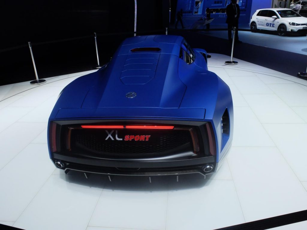 hd-paris_2014_live_vw_xl_sport_ducati_1-10