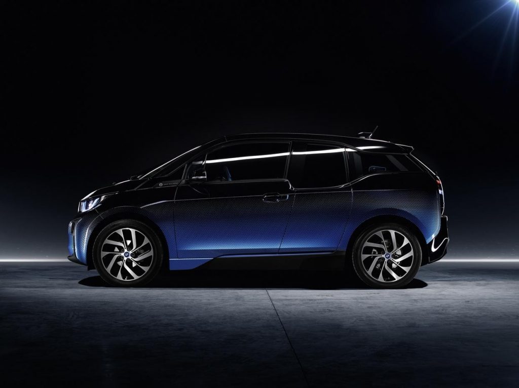 hd-paris_2016_bmw_i3_et_i8_garage_italia_crossfade_1-11