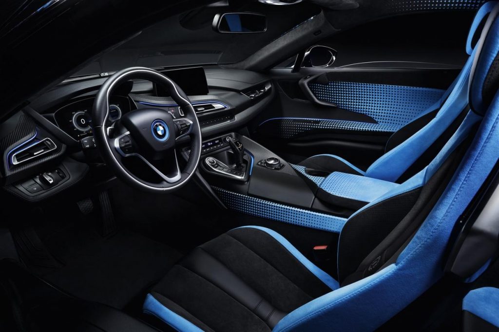 hd-paris_2016_bmw_i3_et_i8_garage_italia_crossfade_1-8