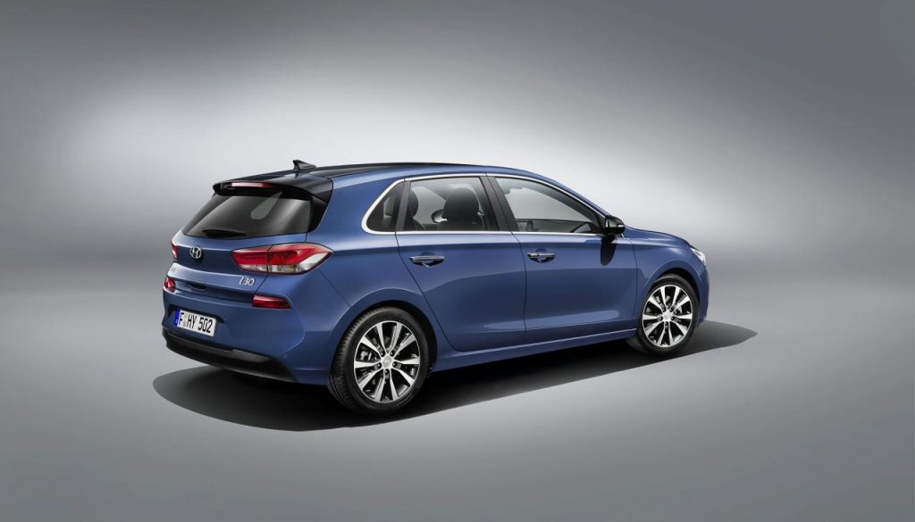 hd-paris_2016_hyundai_i30_1-7