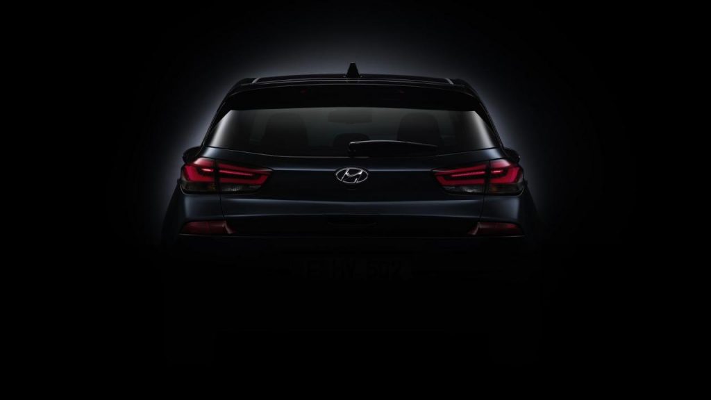 hd-paris_2016_hyundai_i30_suite_du_teasing_1-1