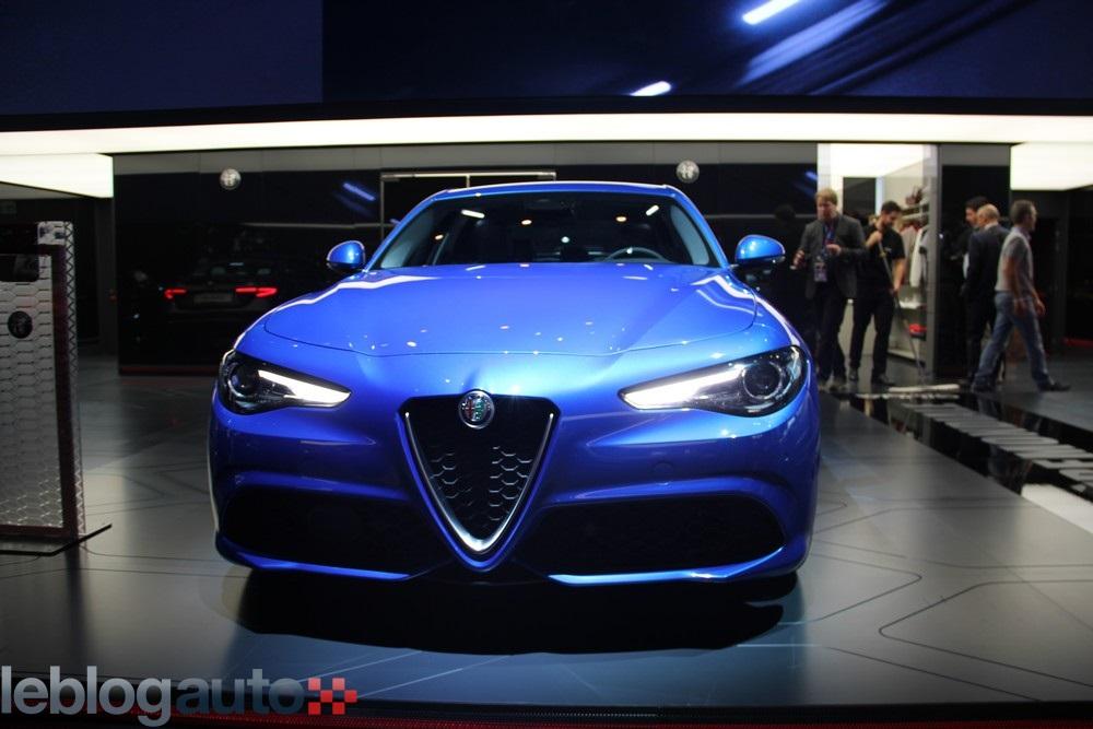 hd-paris_2016_live_alfa_romeo_giulia_veloce_1-10