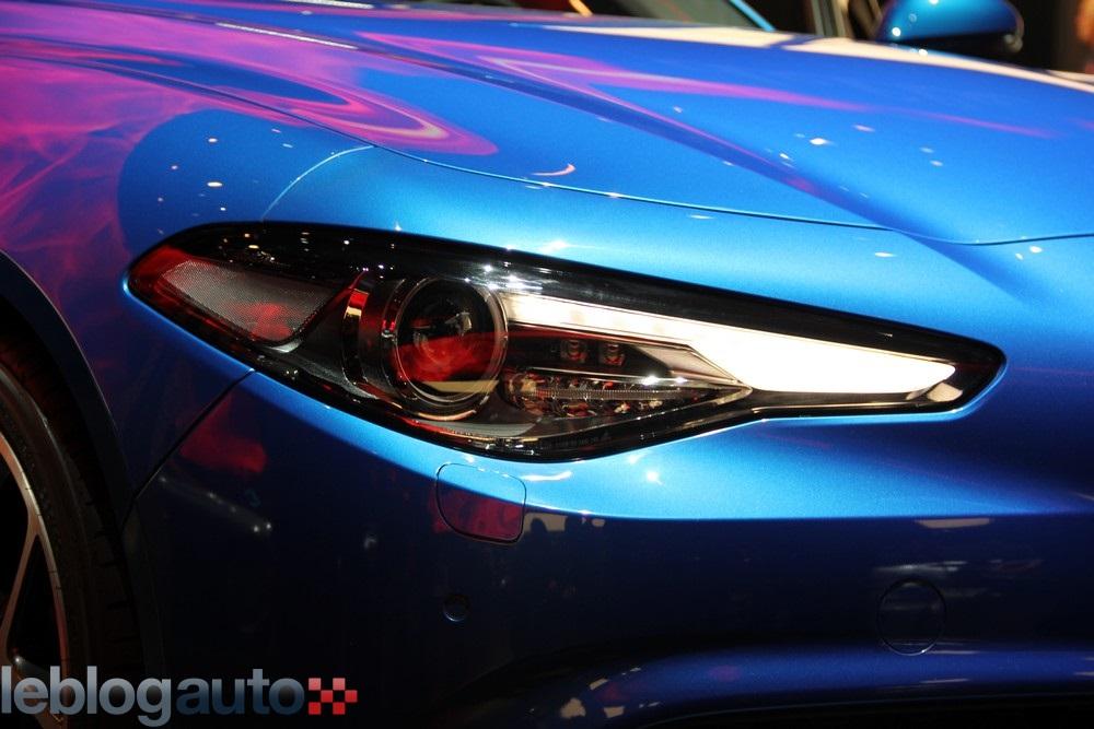 hd-paris_2016_live_alfa_romeo_giulia_veloce_1