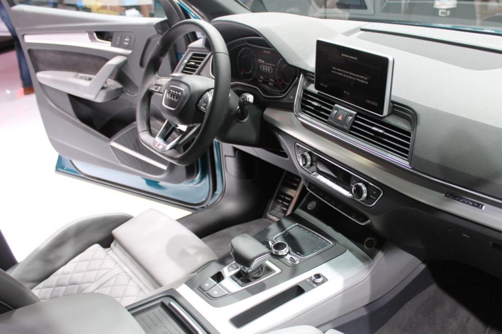 hd-paris_2016_live_audi_q5_1