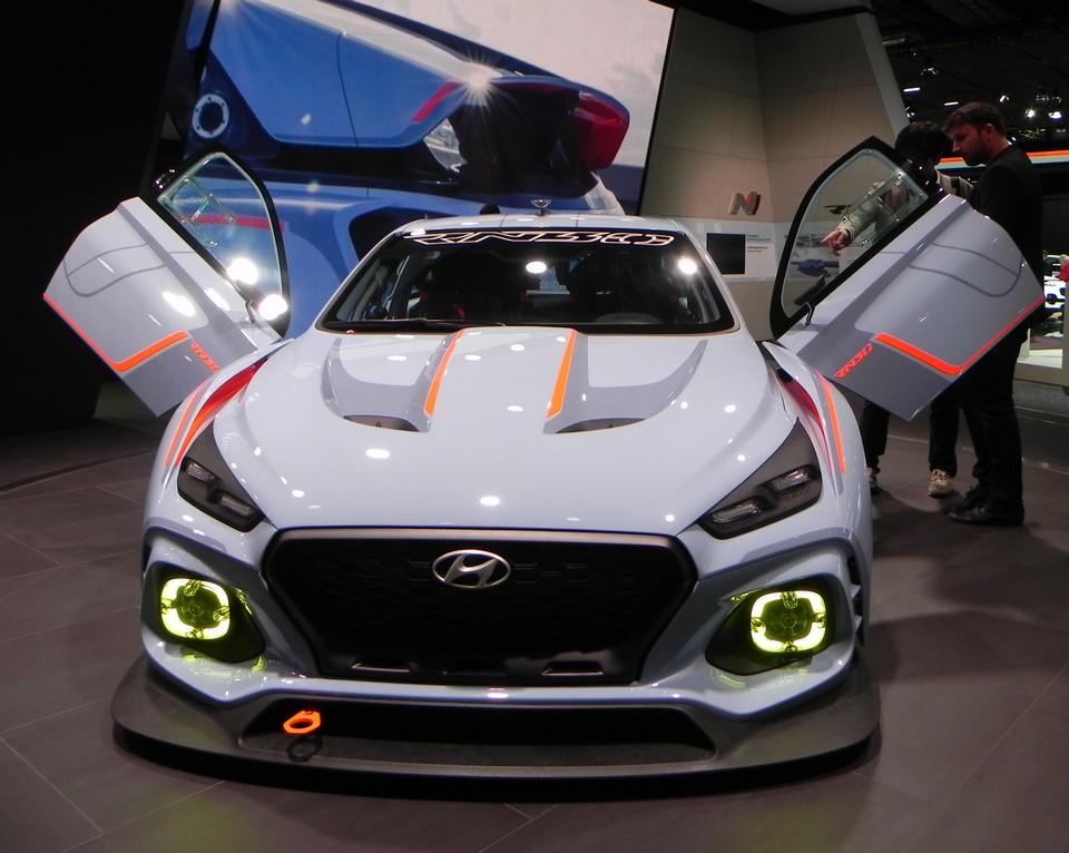 hd-paris_2016_live_hyundai_n_concept_rn30_1-4