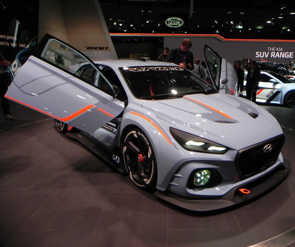 hd-paris_2016_live_hyundai_n_concept_rn30_1-5