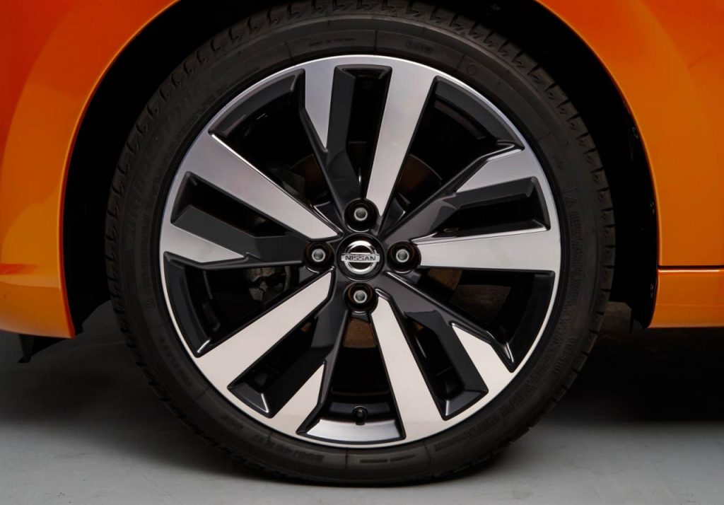 hd-paris_2016_live_nissan_micra_1-27