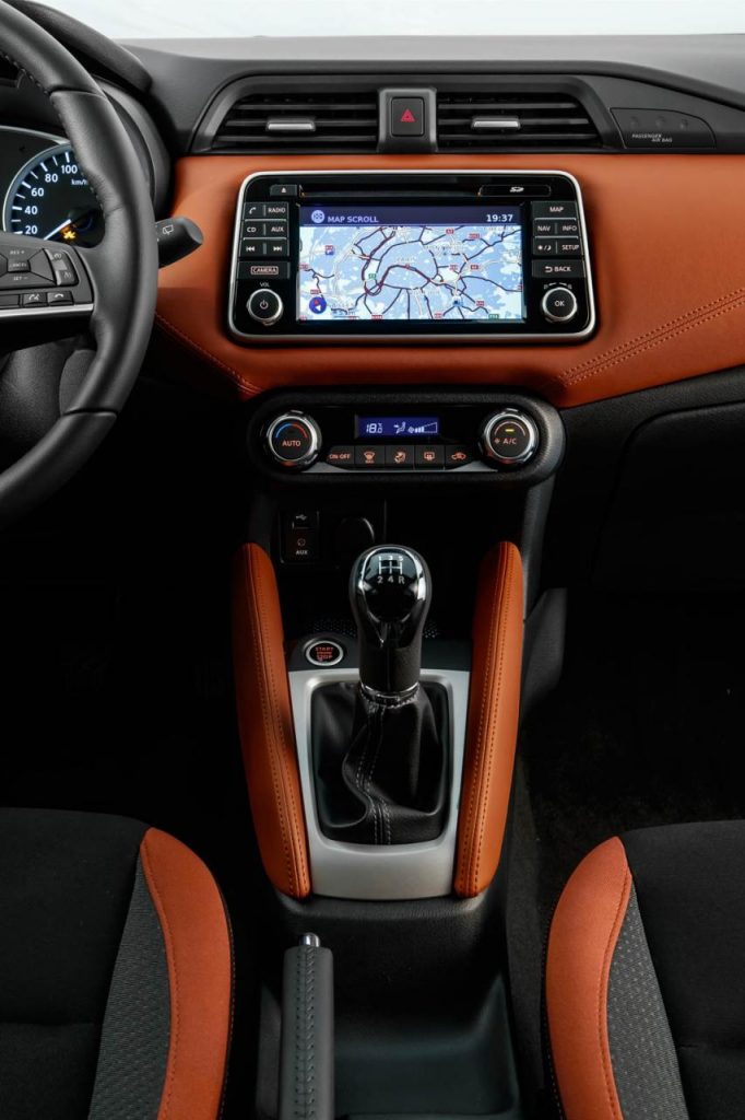 hd-paris_2016_live_nissan_micra_1-31