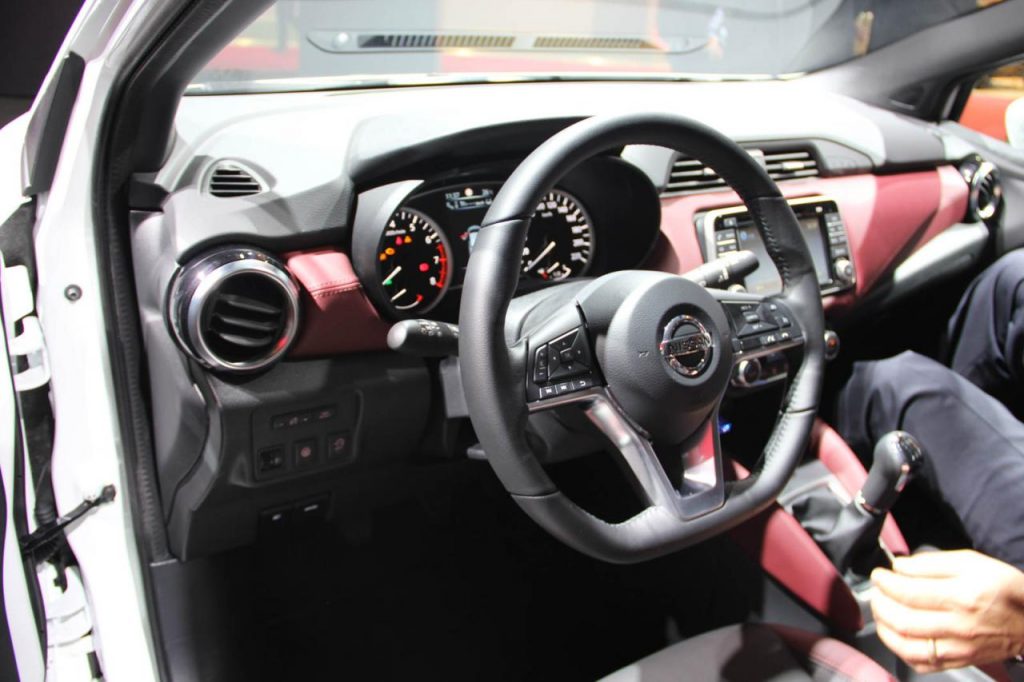 hd-paris_2016_live_nissan_micra_1-38