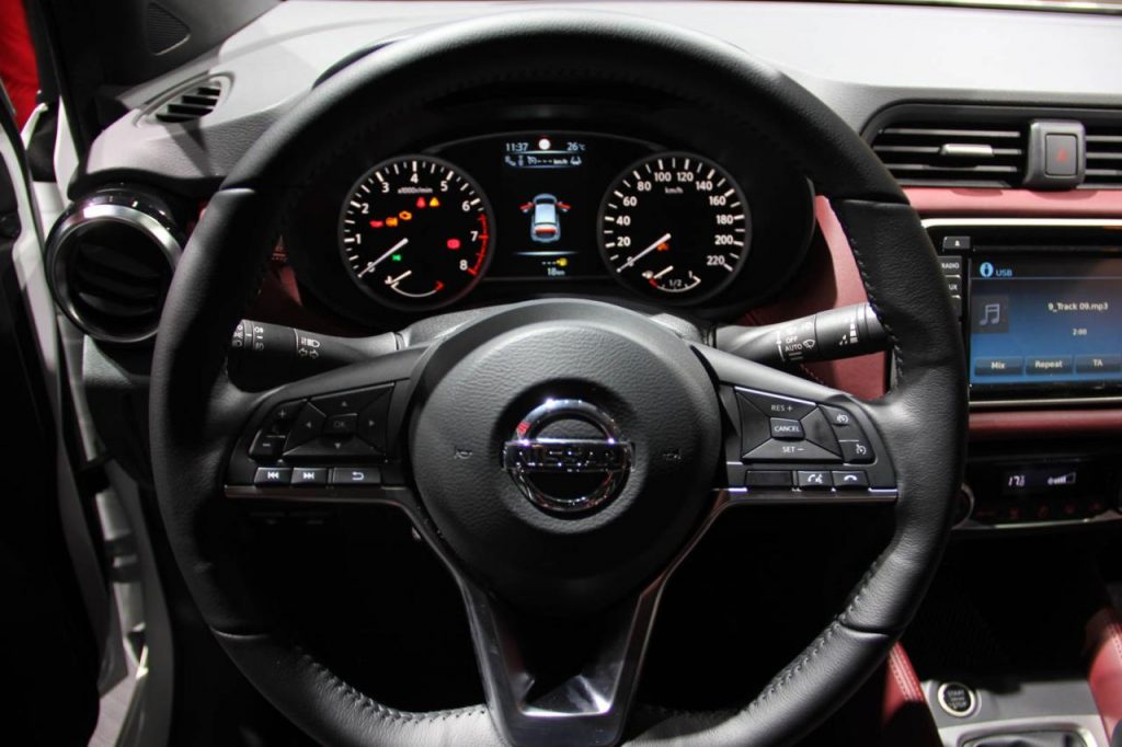 hd-paris_2016_live_nissan_micra_1-39