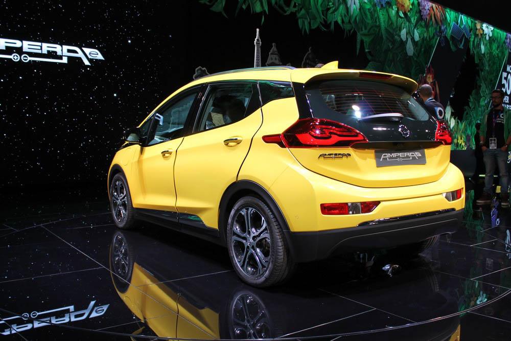 hd-paris_2016_live_opel_ampera_e_1-10