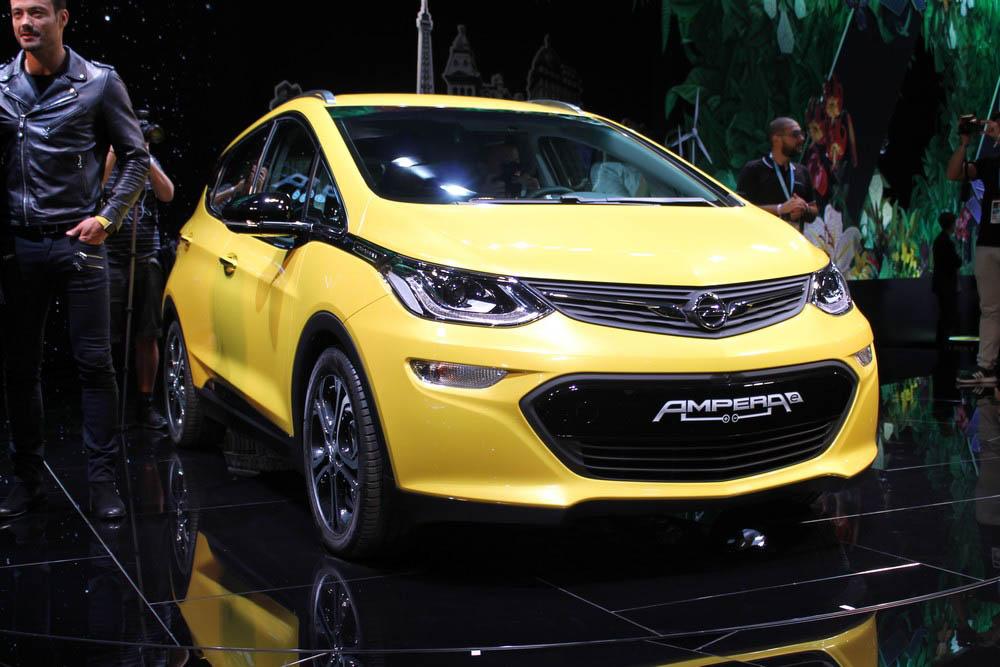 hd-paris_2016_live_opel_ampera_e_1-14