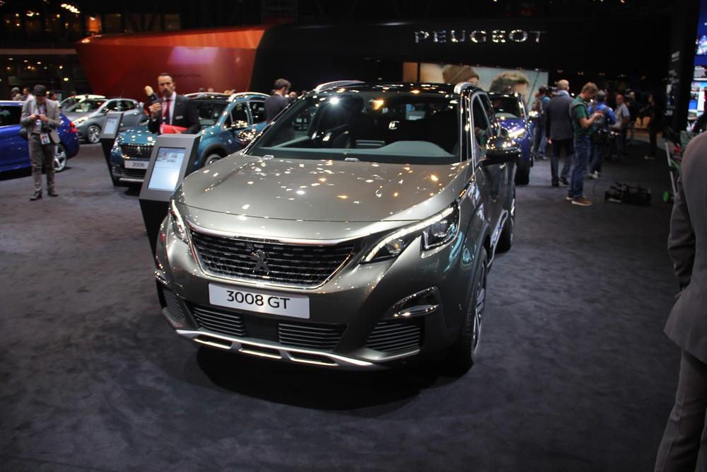 hd-paris_2016_live_peugeot_3008_gt_1-14