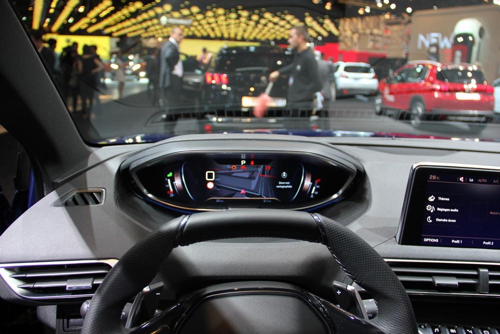 hd-paris_2016_live_peugeot_3008_gt_1-3