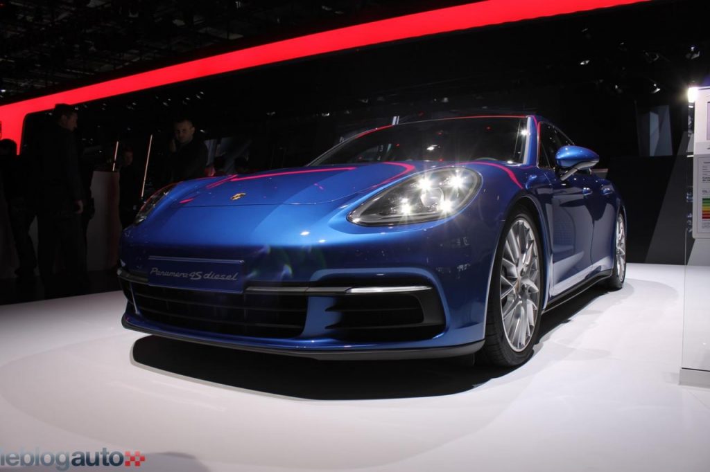 hd-paris_2016_live_porsche_panamera_1-2