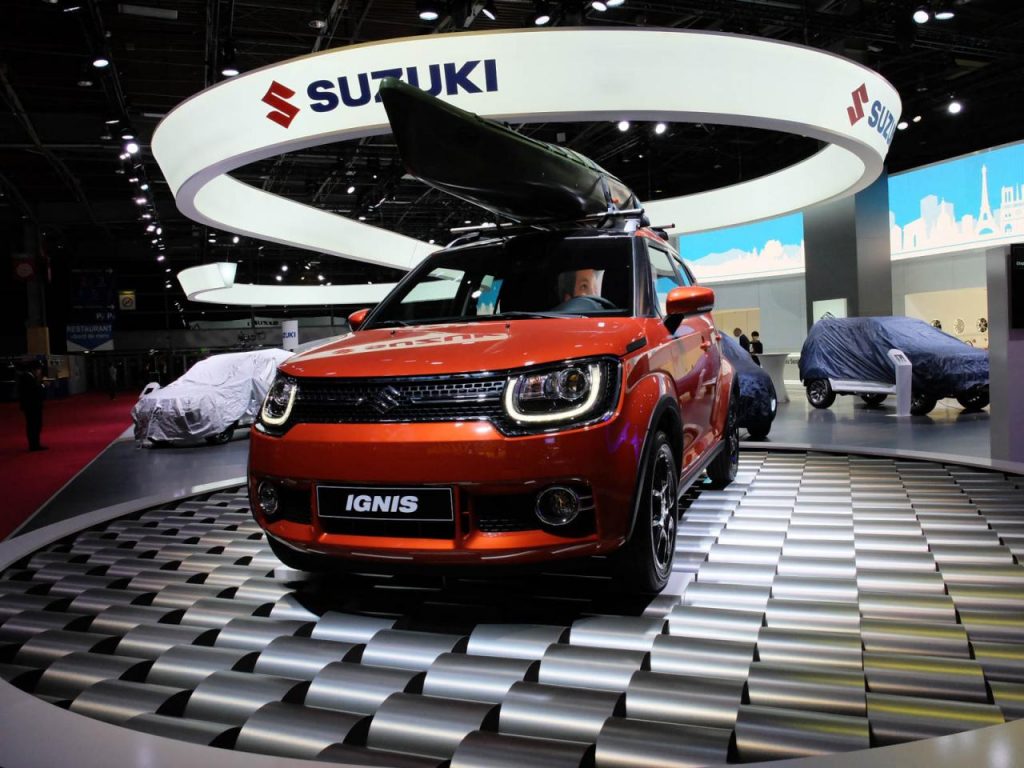 hd-paris_2016_live_suzuki_ignis_1-5