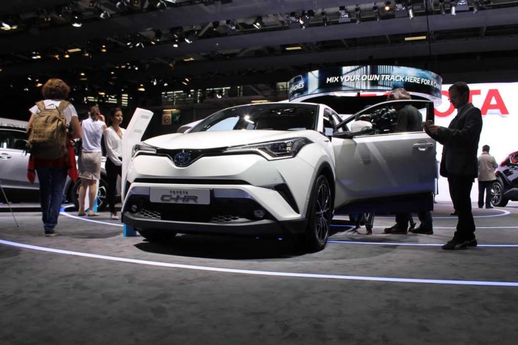 hd-paris_2016_live_toyota_c_hr_1-5