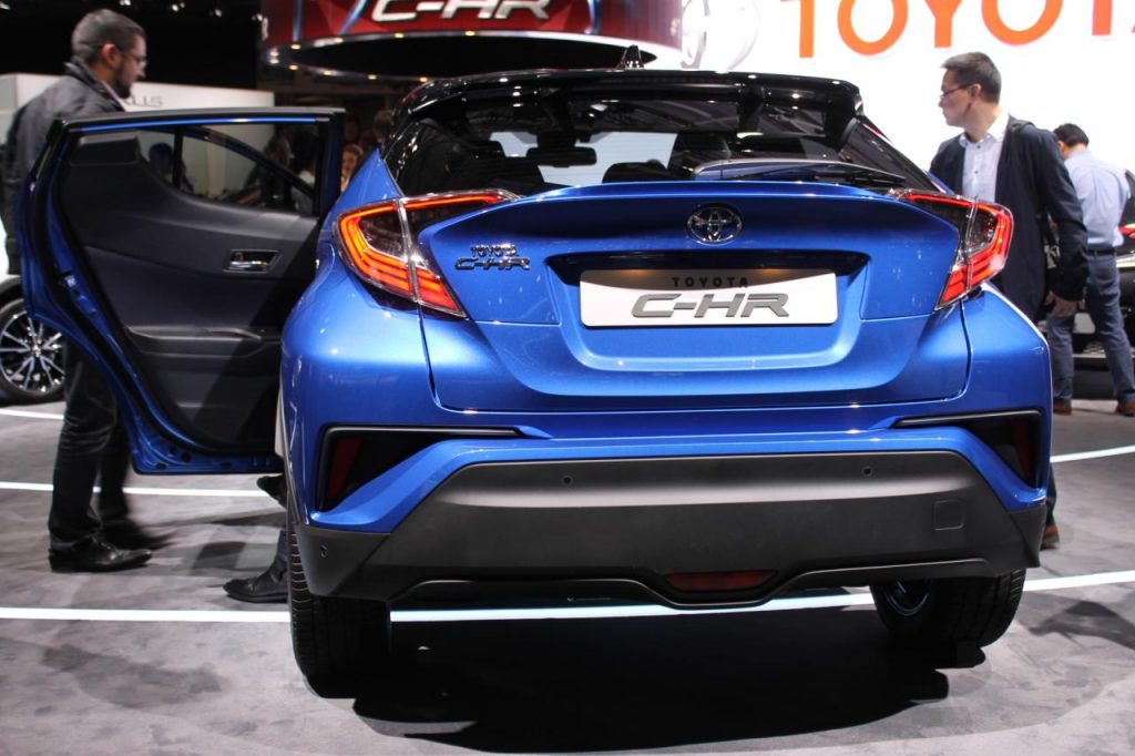 hd-paris_2016_live_toyota_c_hr_1-7